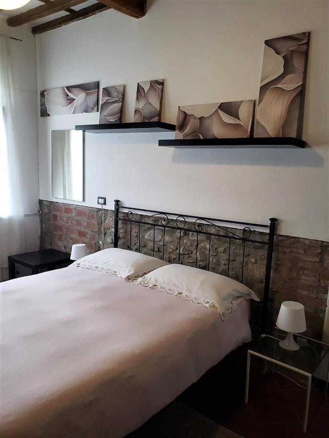 Appartamento La Torretta Porcari Екстериор снимка
